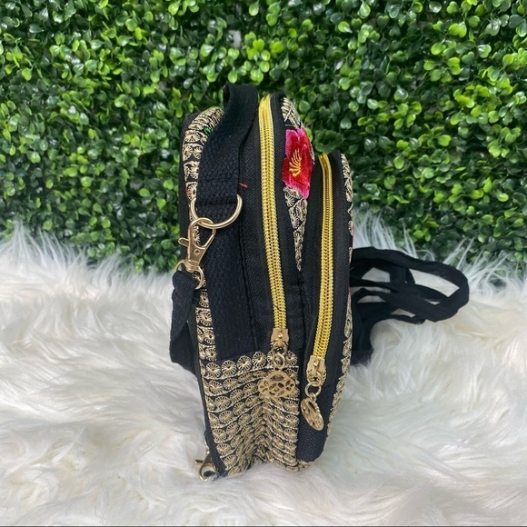 Hand embroidered mini back packs 🇲🇽 - Picture 2 of 10